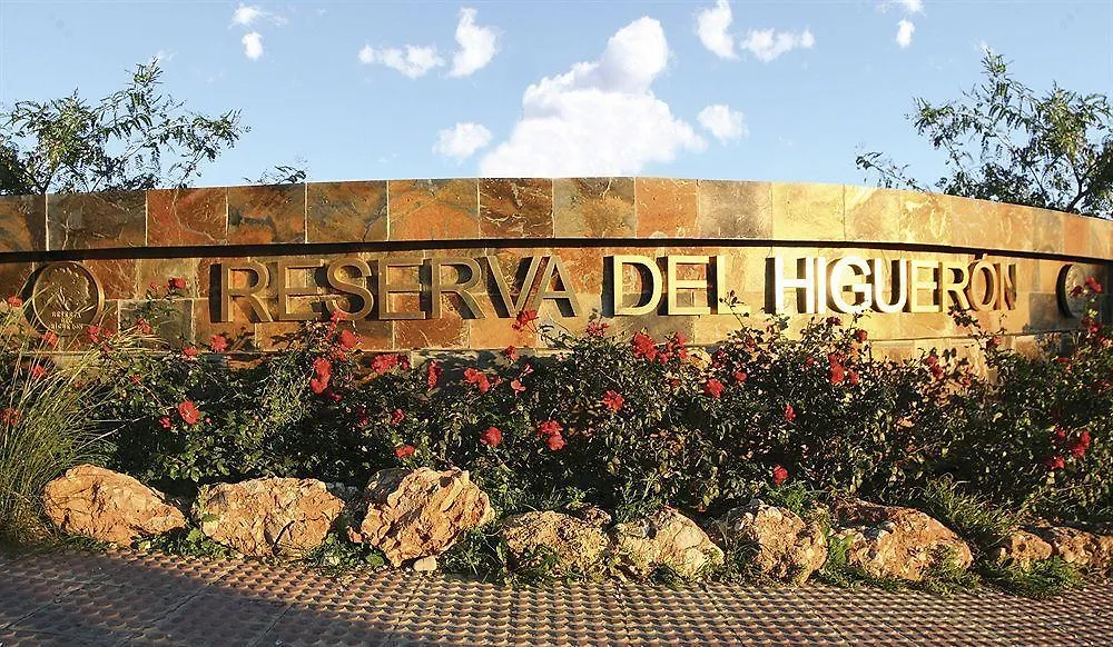 Apartamentos Reserva Del Higueron Deluxe & Spa Benalmádena 0*,